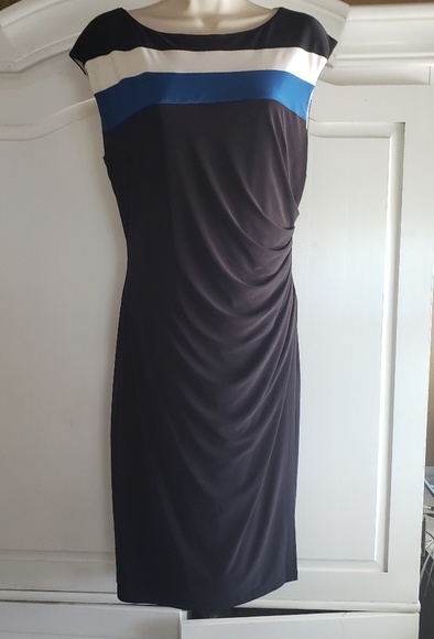 Flattering Sport Dress - Picture 2 of 5